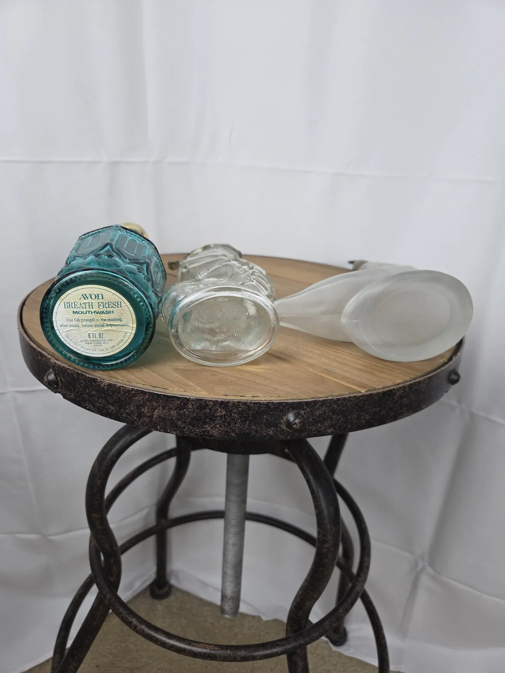 Avon Vintage Glass Bottles. - Picture 2 of 13